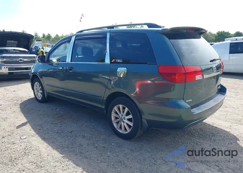 2005 Toyota Sienna Le z USA, uszkodzony, nr VIN 5TDBA23C85S033159